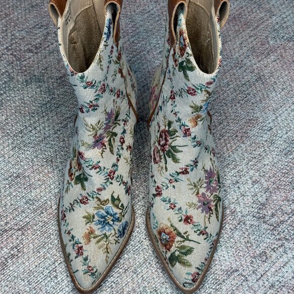 Demi Floral Tapestry Boots 8.5 - Picture 3 of 5